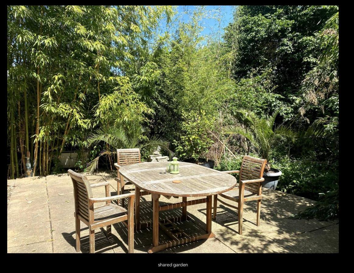 Mezzanine Studio Apartment London Bagian luar foto