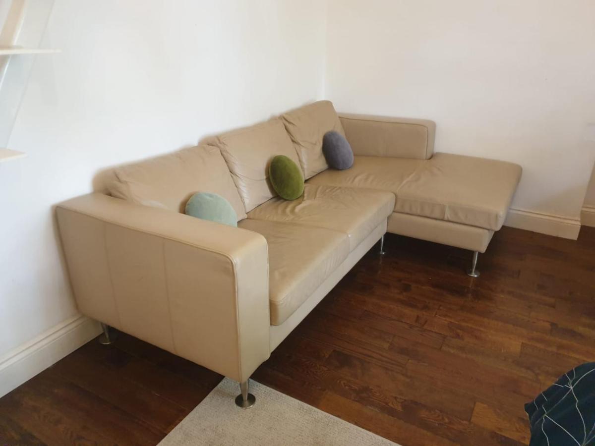 Mezzanine Studio Apartment London Bagian luar foto