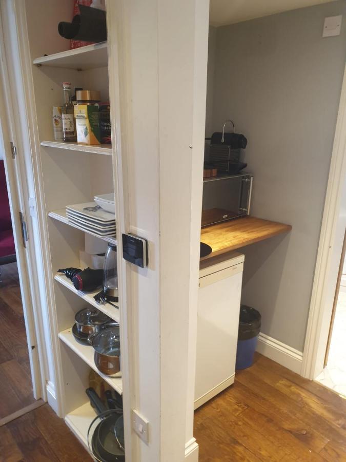 Mezzanine Studio Apartment London Bagian luar foto