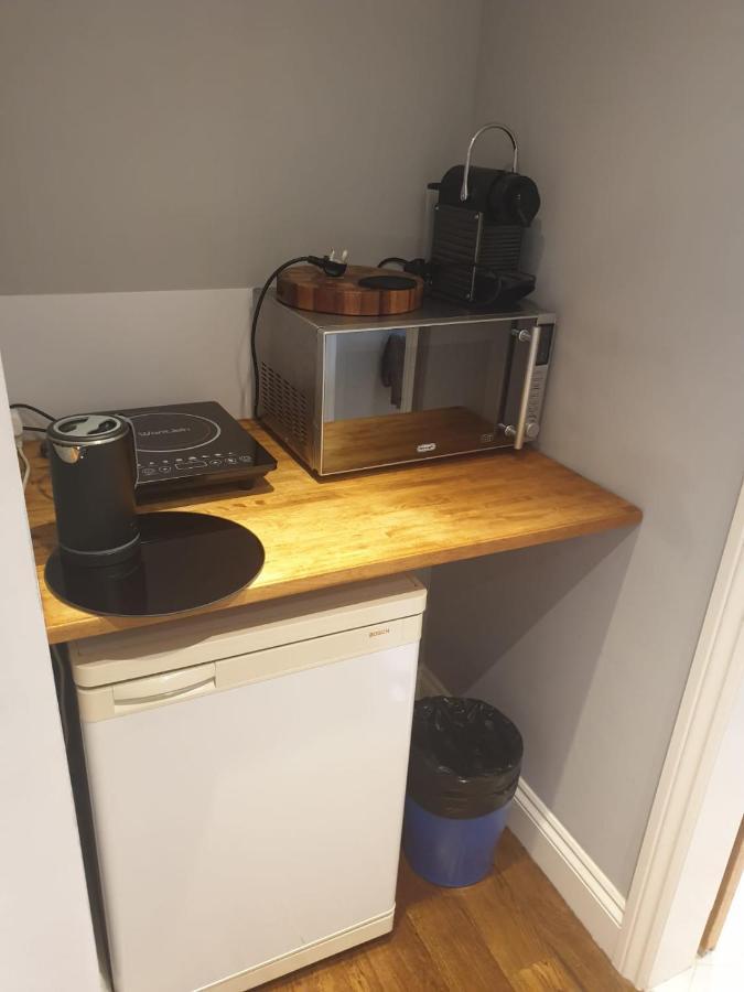 Mezzanine Studio Apartment London Bagian luar foto