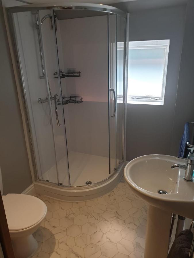 Mezzanine Studio Apartment London Bagian luar foto